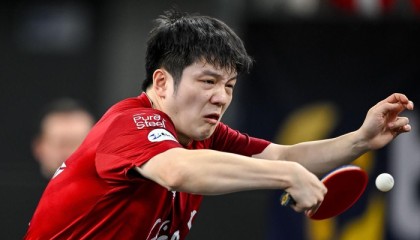 《全民学乒乓横拍篇》第6.1集：反手横拨技术特点分析|乒乓球|击球|手腕|前臂|力量_新浪体育_新浪新闻